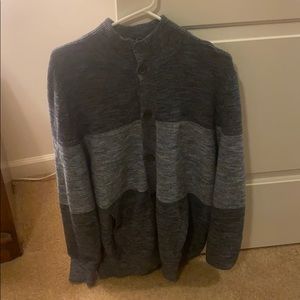 Banana Republic Men’s Full Button Sweater L Blue